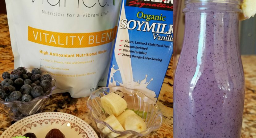 Easy healthy breakfast smoothies for busy people